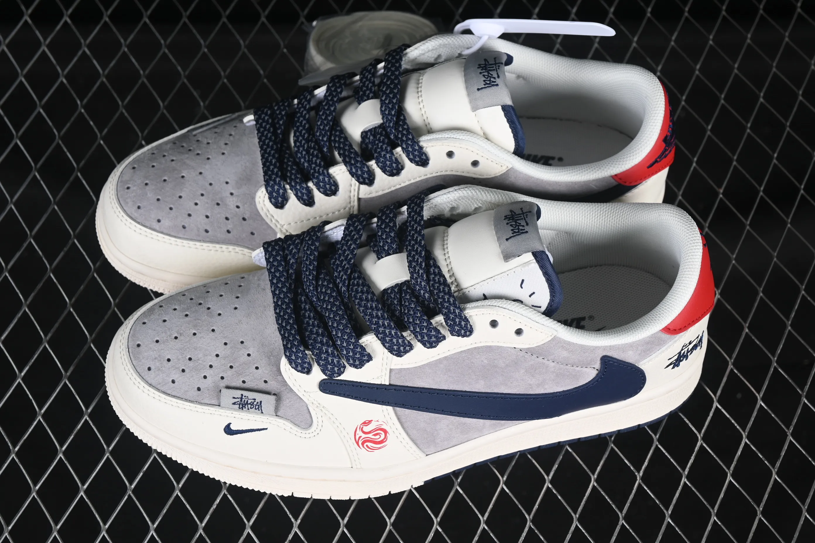 All categories Air Jordan Jordan series basketball shoes Air Jordan 1 Low high-end customized low-top sneakers Travis Scott x Fragment Design x Air Jordan 1 Low OG SP AJ1 Joe 1 Stusi jointly branded Year of the Snake limited edition red tail low-top cultural casual sneakers SJ2068-143